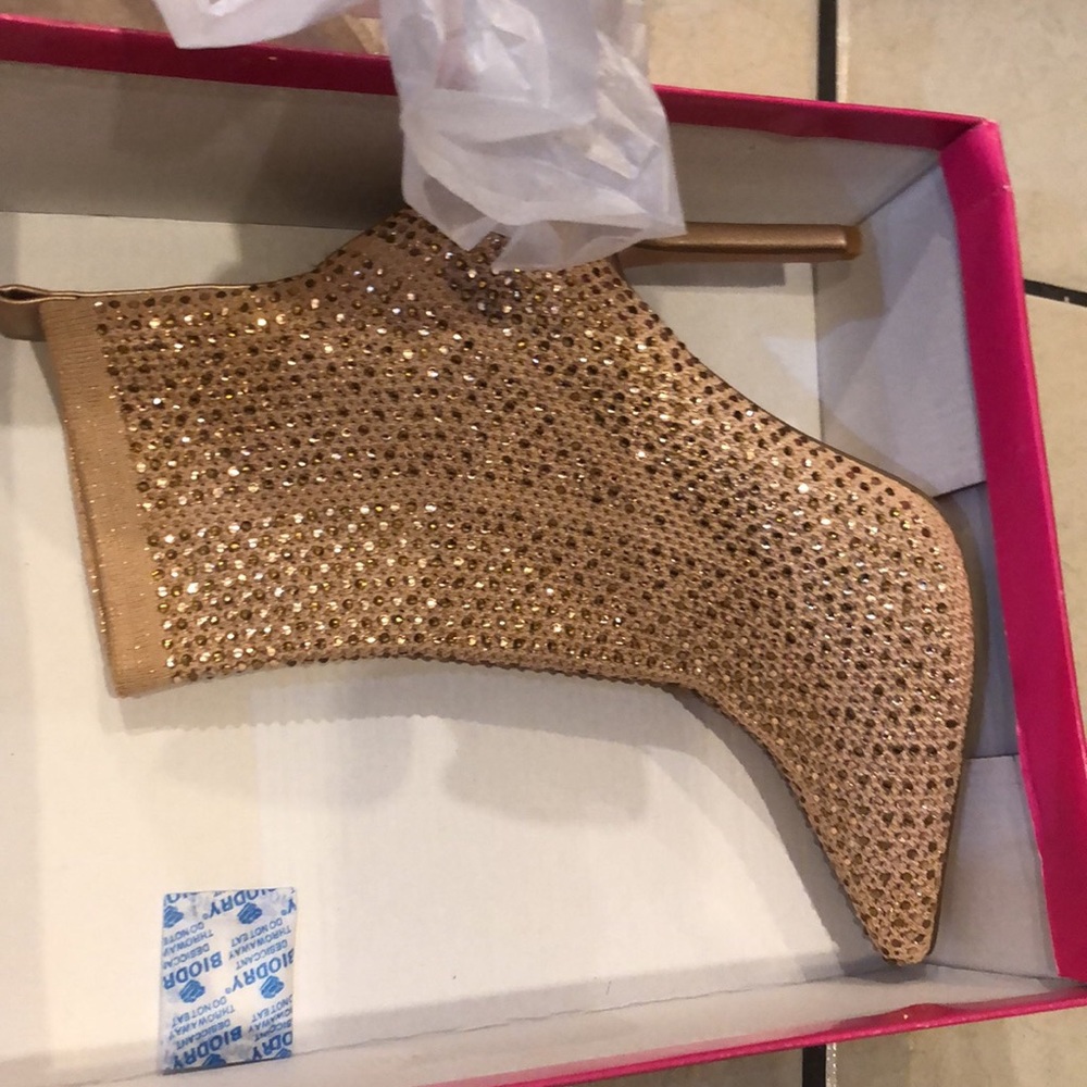 Women’s heels size 7 1/2